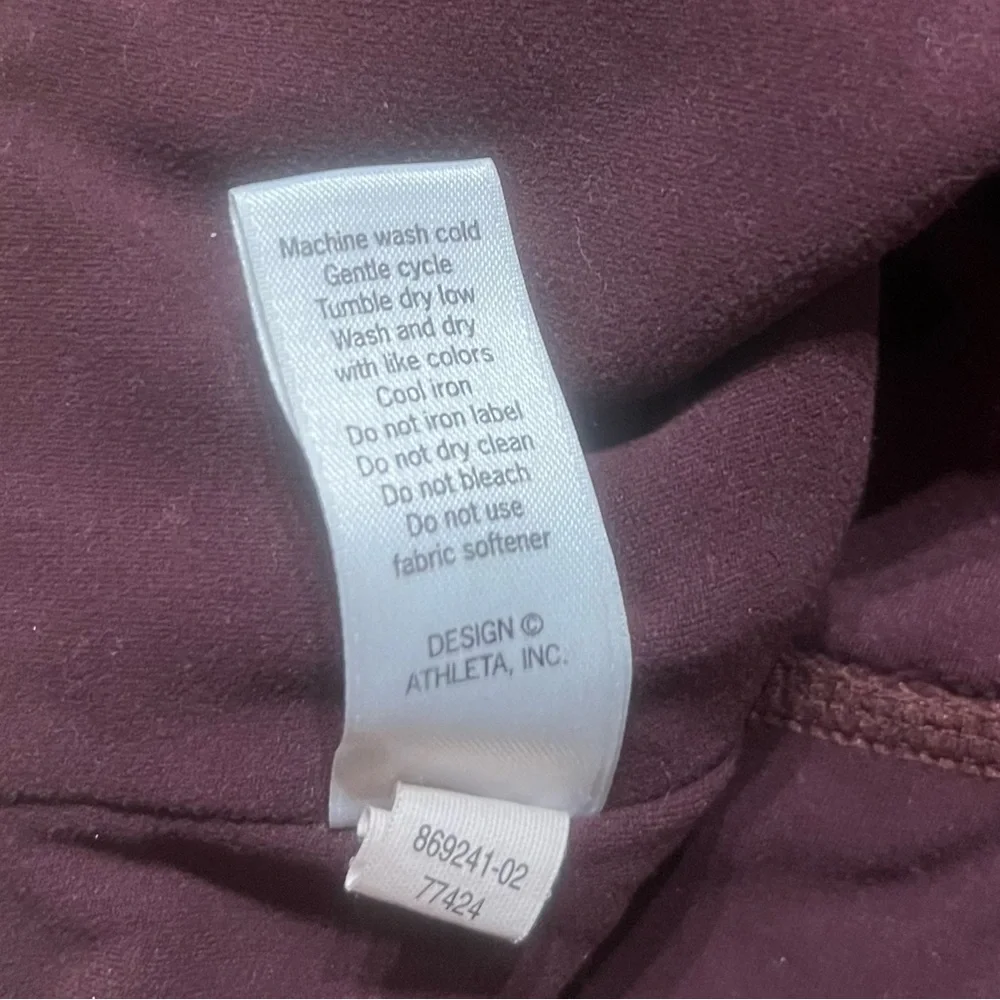 Athleta High-Rise Powervita Peekaboo 7/8 Tight in Maroon - Picture 14 of 14